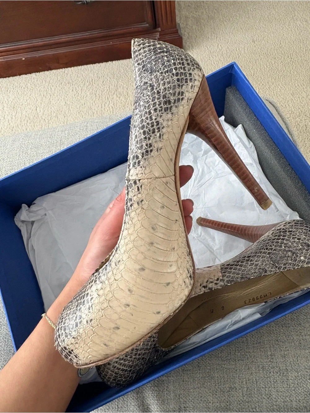 Stuart Weitzman Snakeskin Leather Platform Pumps Wood Heel Size 6